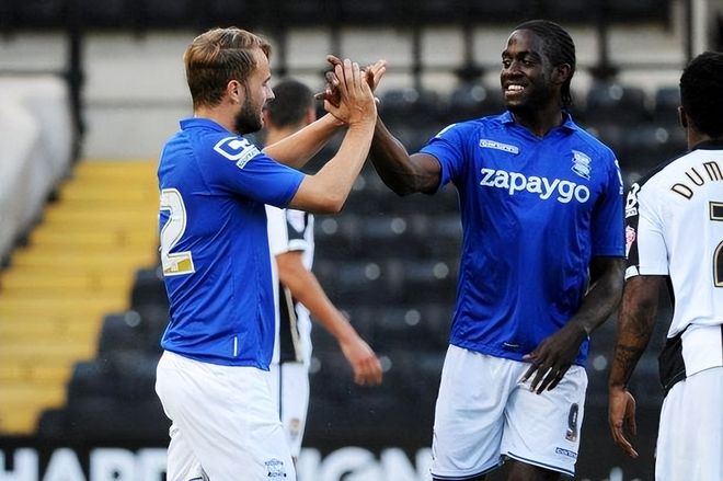 二线中场跟 二线中场跟