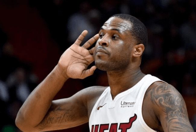 背身拿球 背身拿球