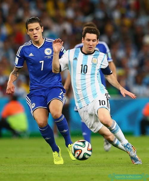 与禁区外远 与禁区外远